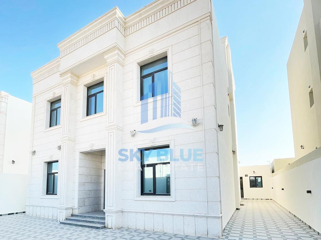 Luxury 7 Master Bedroom Villa in Umm Qarn