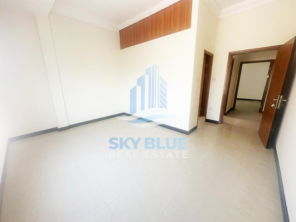 Spacious 4 BHK Villa with Maid’s Room for Rent