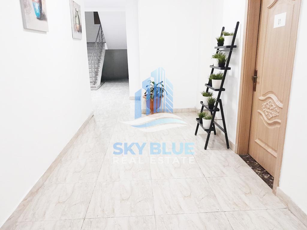 Spacious Studio -Private Backyard, Bills Included!