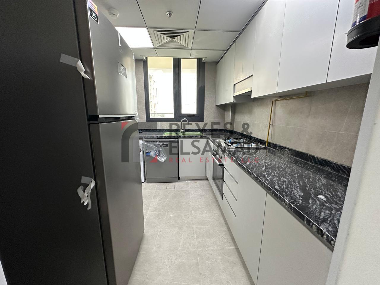 Modern | Kitchen Equipped  | Multiple option