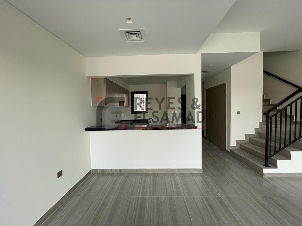 3 BEDROOMS | BRAND NEW | AMAZING LAKE VIEWS