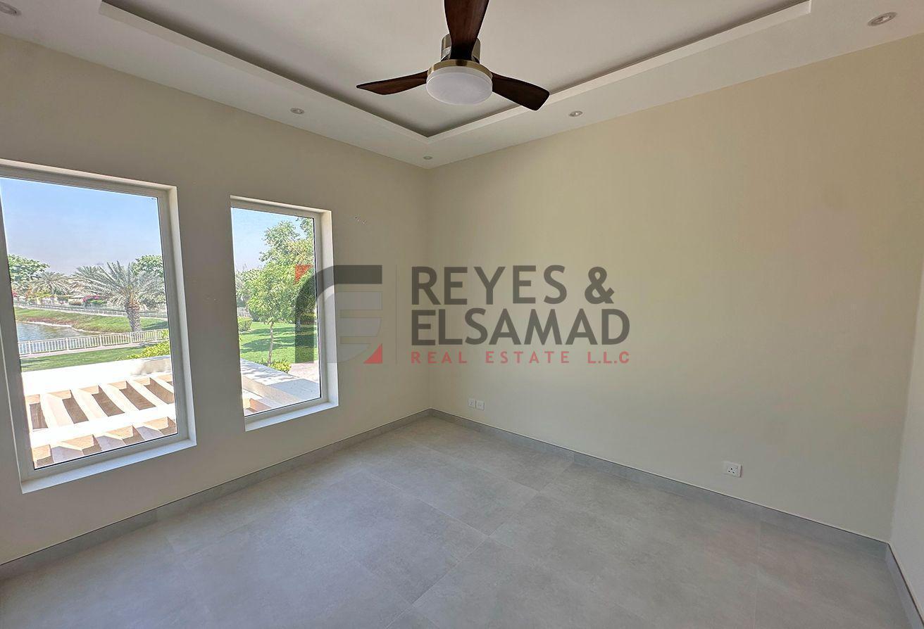 3E I Large Plot I 3Br+Study I Well maintained