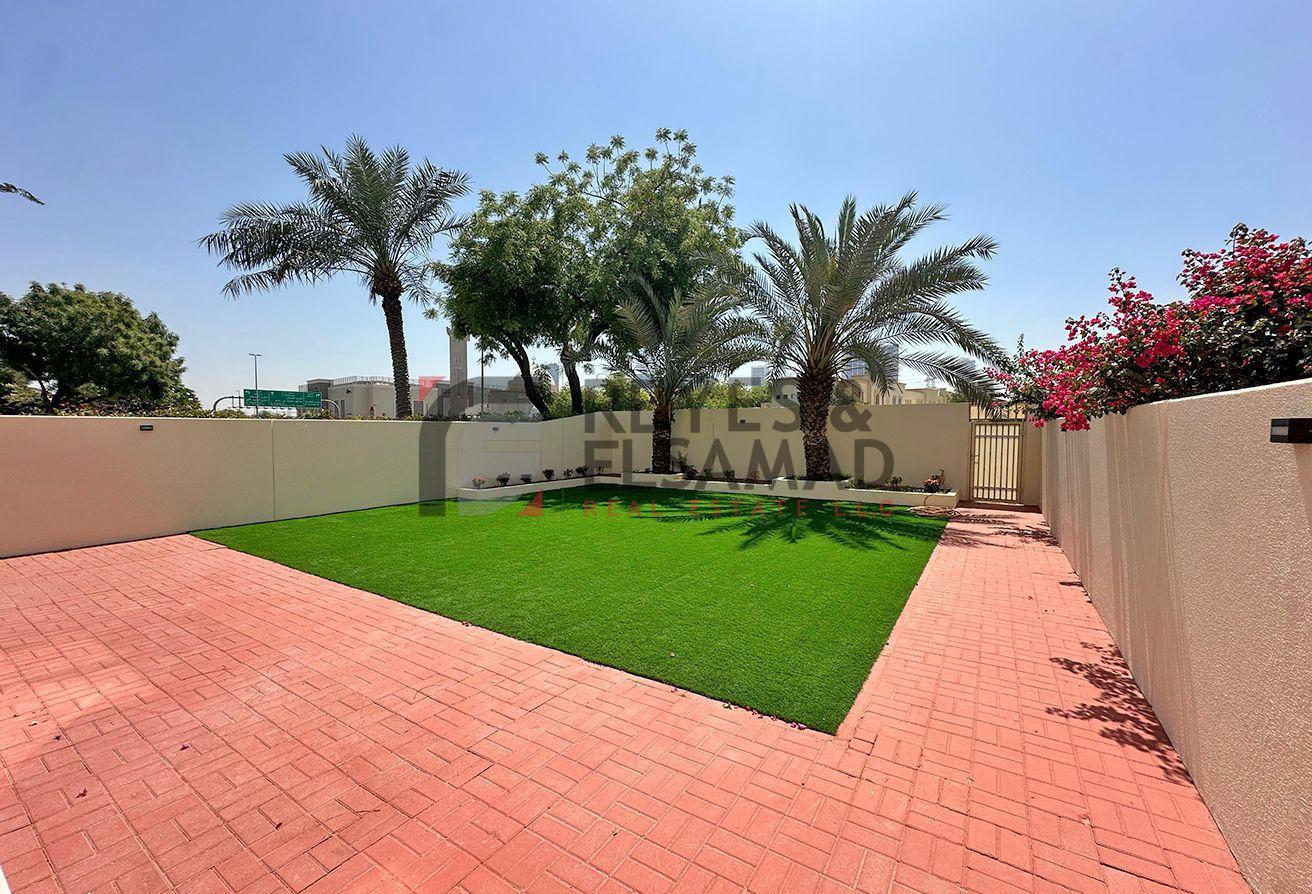 3E I Large Plot I 3Br+Study I Well maintained