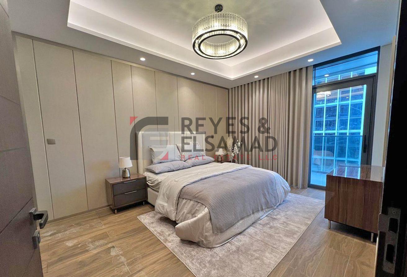 Vacant I Fully Furnished I Prime Location