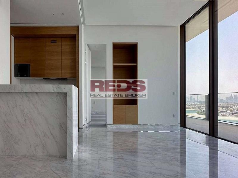 Big Terrace 2BR Apartment for Sale in Palm Jumeirah