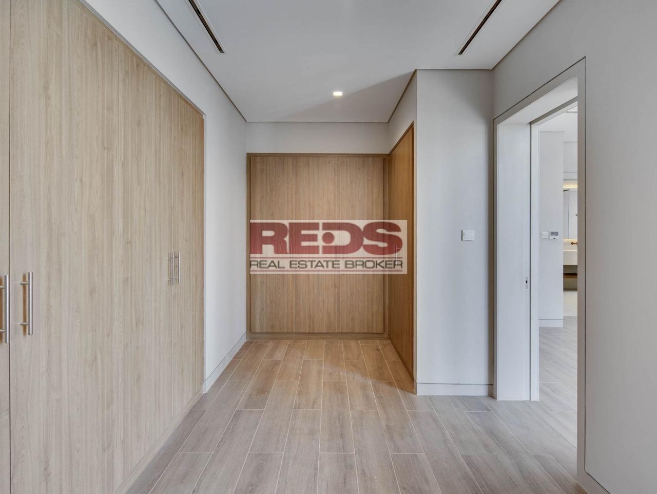 Luxurious 5BR Villa in Jumeirah Bay for Sale I Corner Unit I Panoramic View