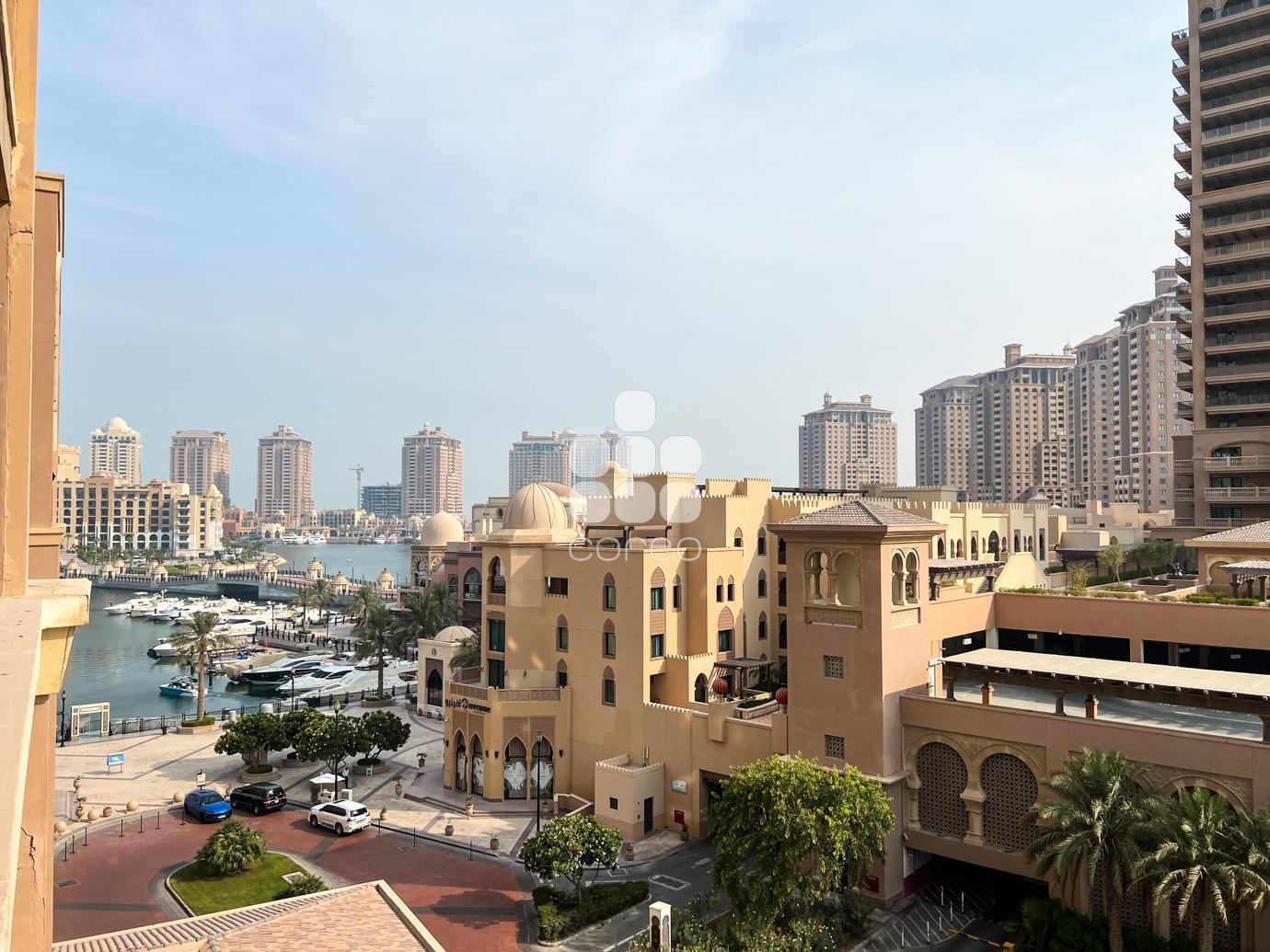 Charming 1BR Retreat with Balcony bills Included
