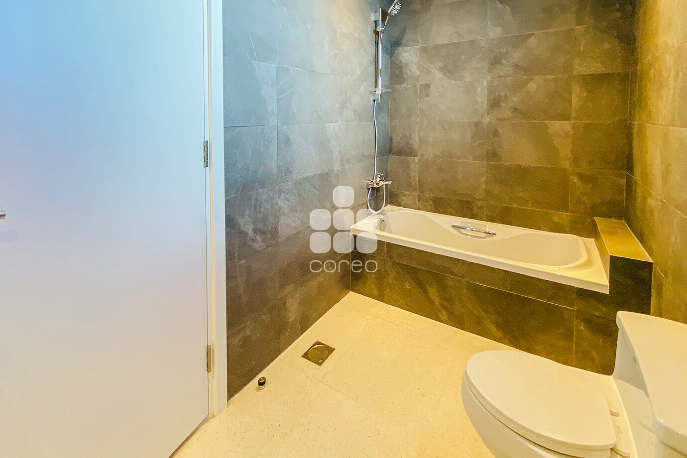 Image of property for rent sale in Qatar apartments villas offices