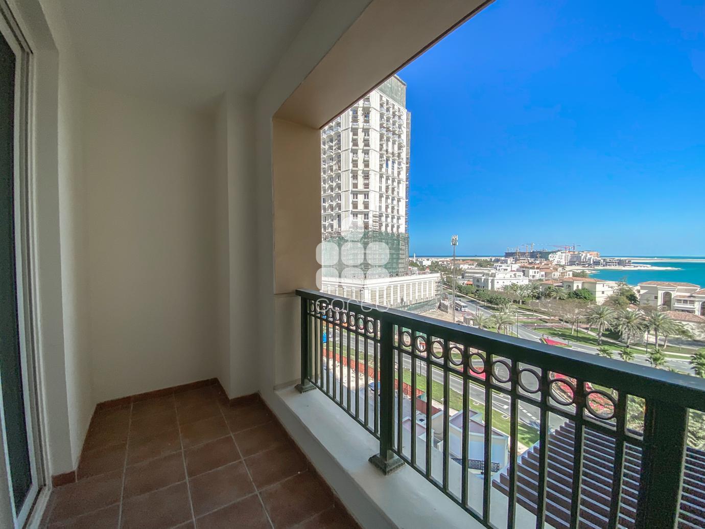 Compact 1BR with Pool, Gym, and Beach Access