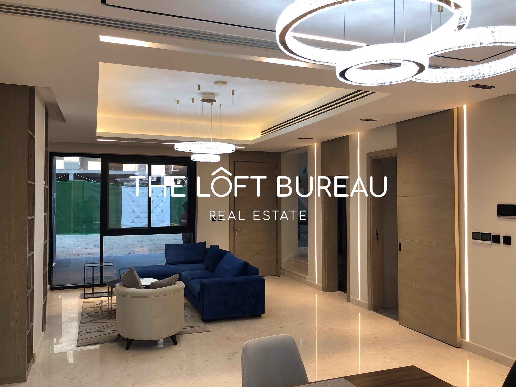 Luxurious Villa with an 8-Year Payment Plan - Townhouse in Qetaifan Islands