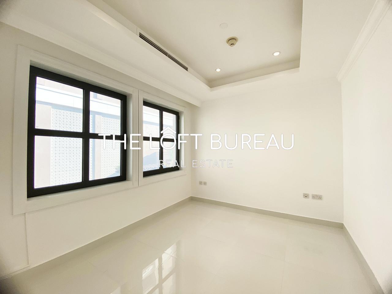 Hot Now! 4BR Townhouse with Maids Room and Storage - Townhouse in Porto Arabia