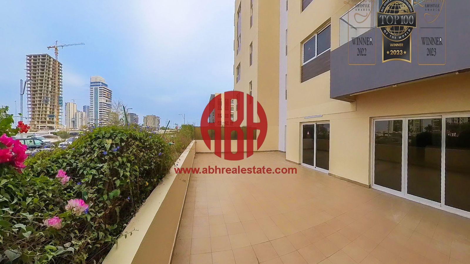 FOR SALE | SPACIOUS 3 BEDROOMS + BALCONY | MODERN