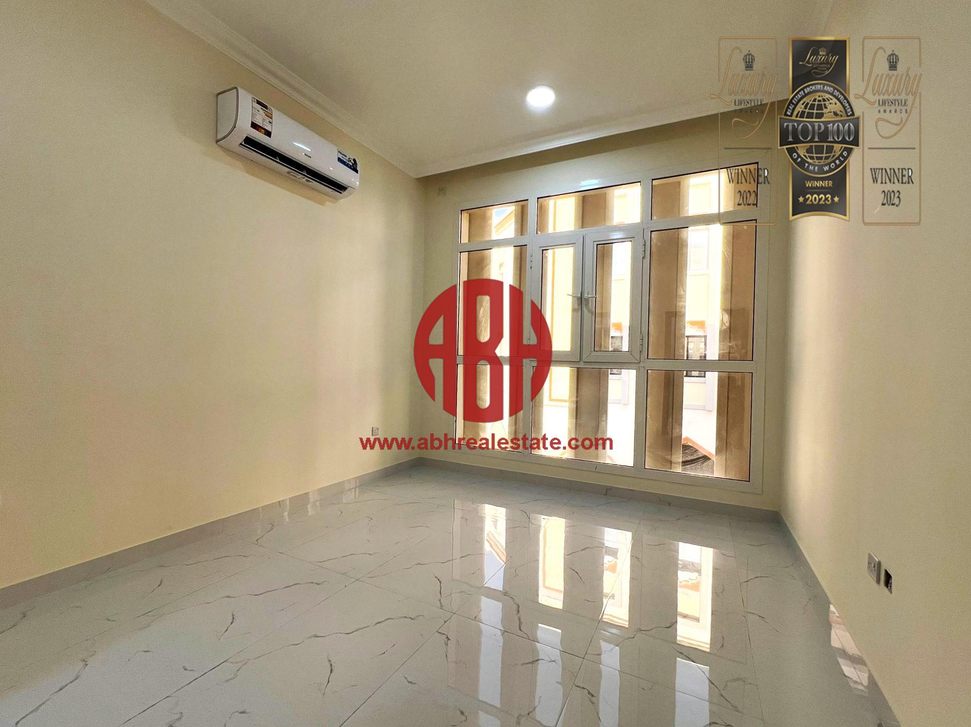 SPACIOUS 3 BEDROOM + BALCONY | NEAR SUPERMARKET - Apartment in Al Tabari Street