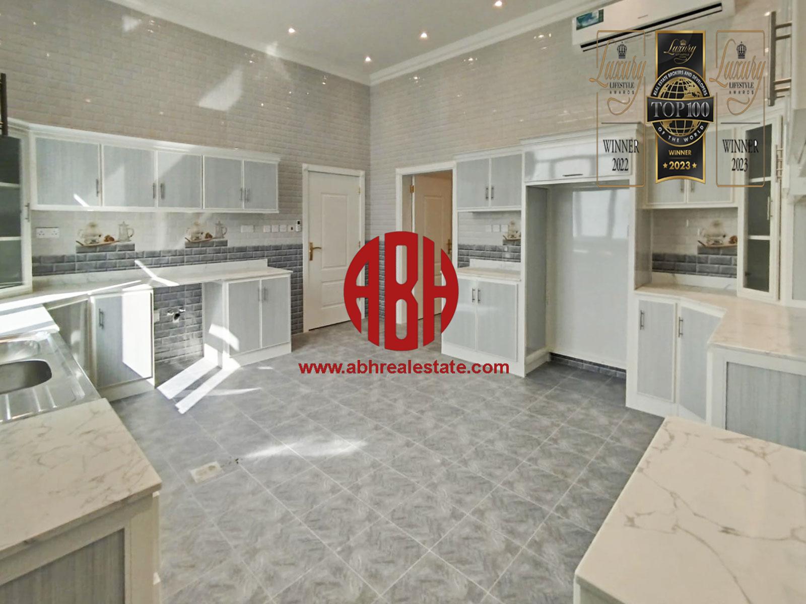 AMAZING DEAL | 8BR + DRIVER | ELEVATOR | NEAR IKEA - Villa in Al Kheesa
