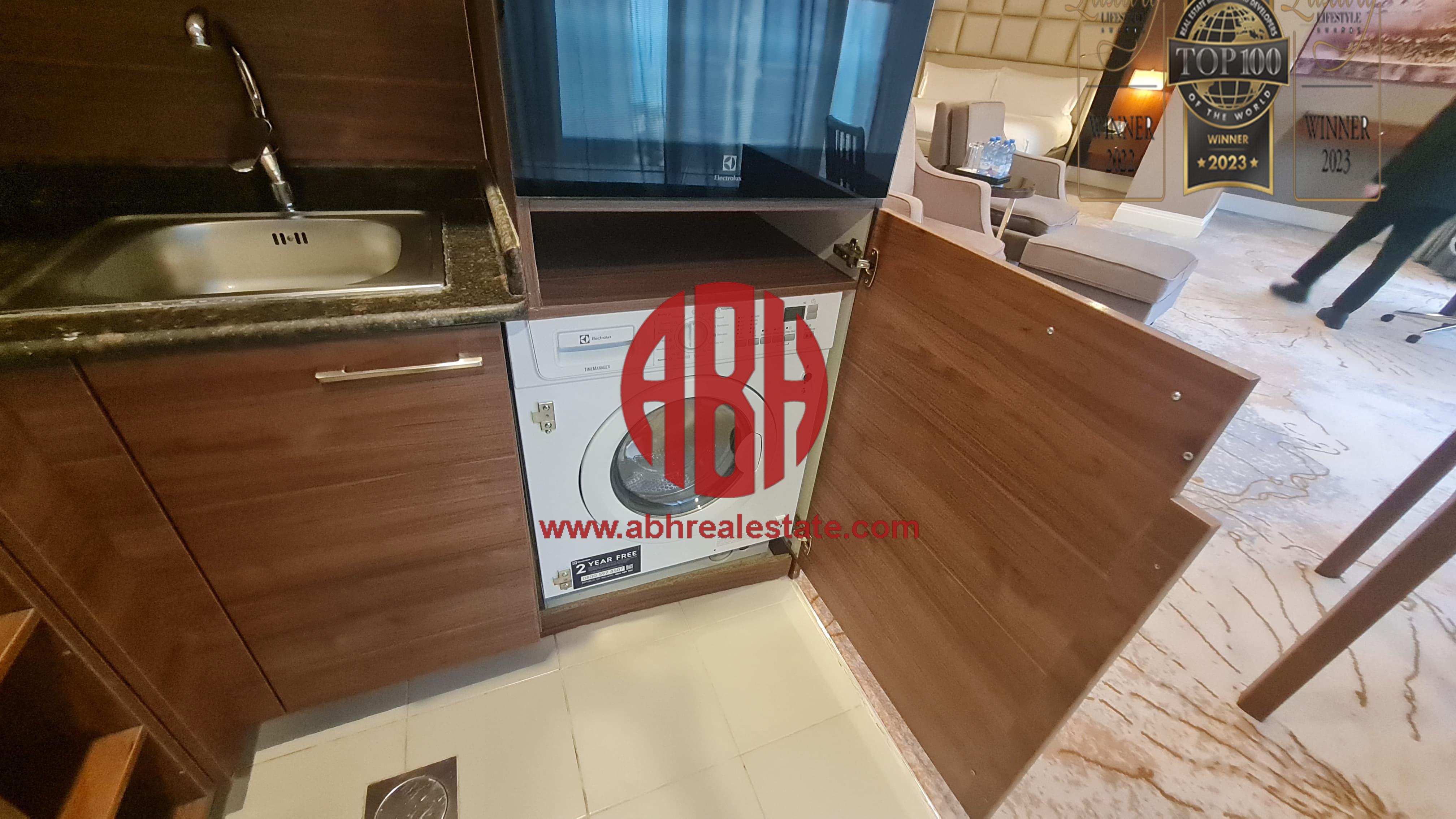 ELEGANT STUDIO | LUXURY LIVING | AMAZING AMENITIES - Apartment in Golden Bay Tower