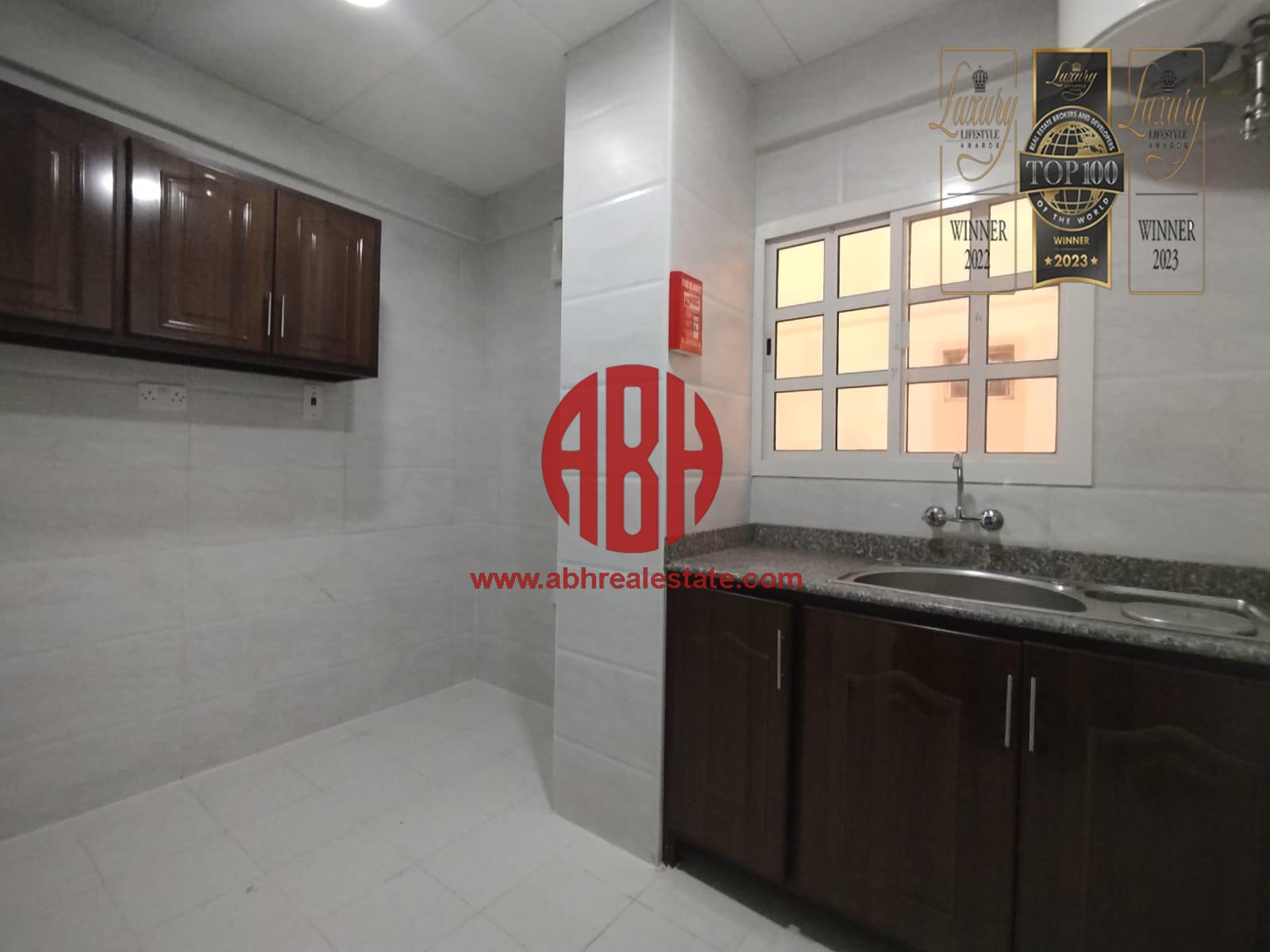 AMAZING OFFER | GENEROUS 2 BEDROOMS | TOP LOCATION - Apartment in Madinat Khalifa Building 58