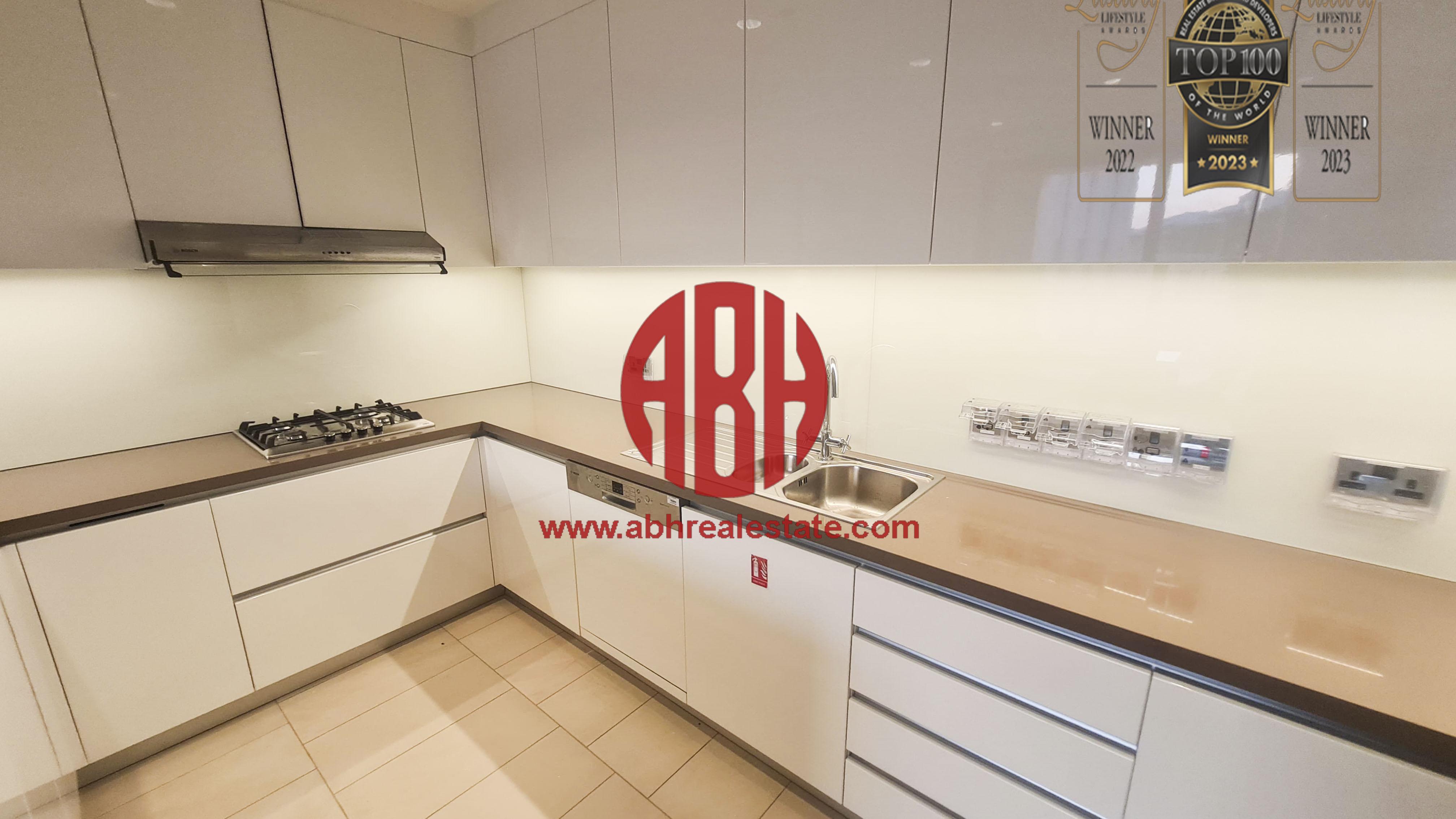 ELEGANT 4 BEDROOM + MAID | FULLY FURNISHED |NO COM - Apartment in Wadi 1