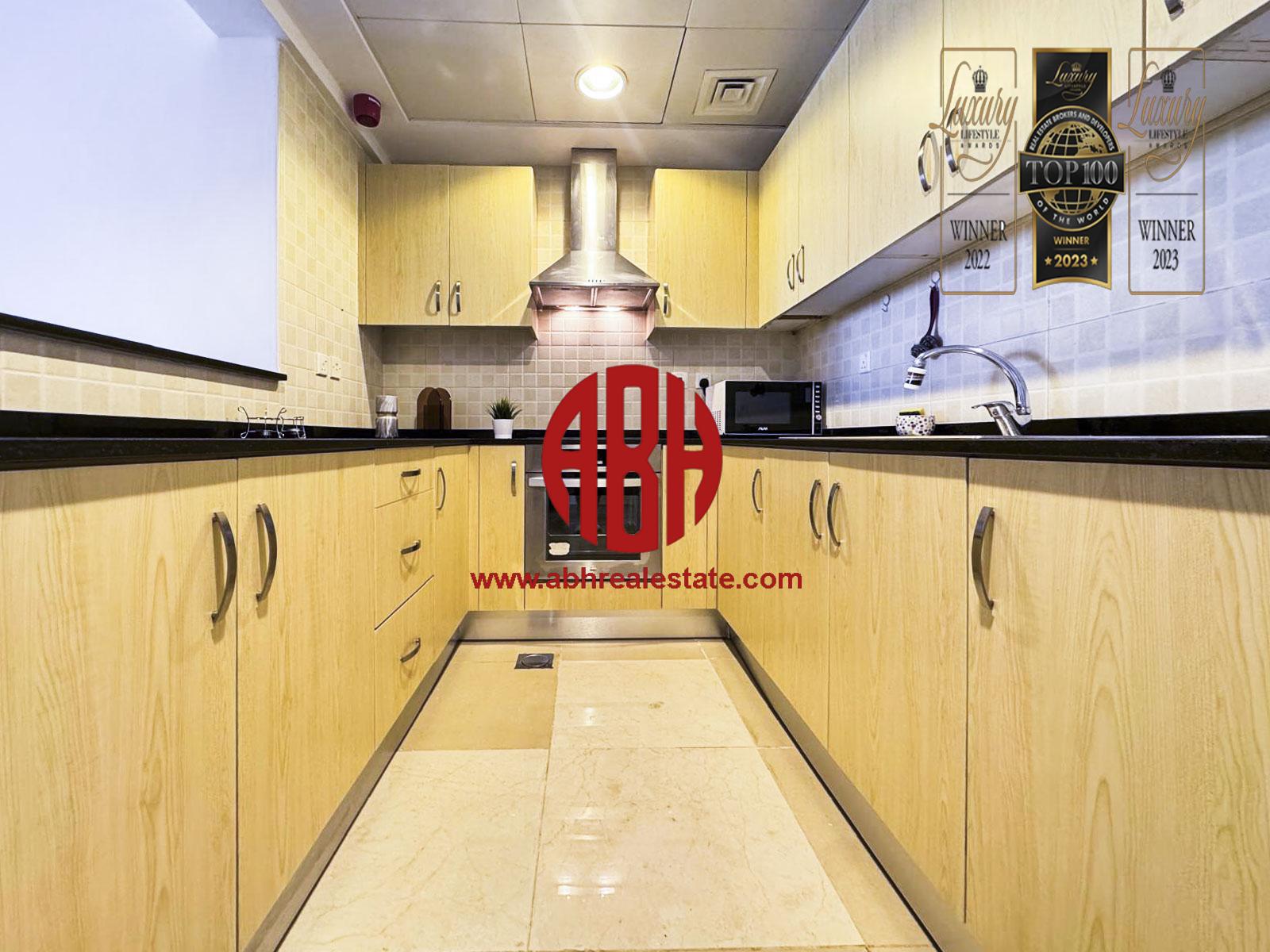 MODERN LIVING | STUDIO + BALCONY | GREAT AMENITIES - Apartment in West Porto Drive