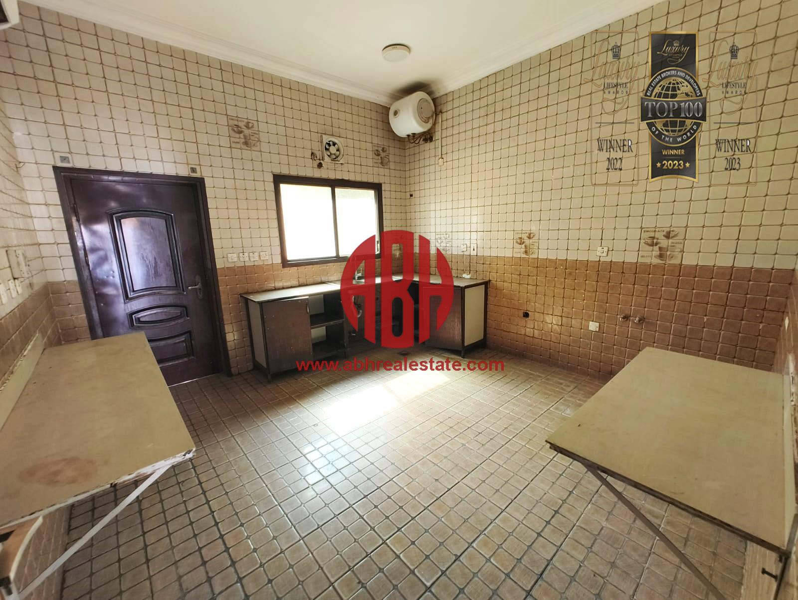 LARGE 6BR VILLA | GREAT FOR FAMILY/ STAFF ACCOM - Villa in CAP 14