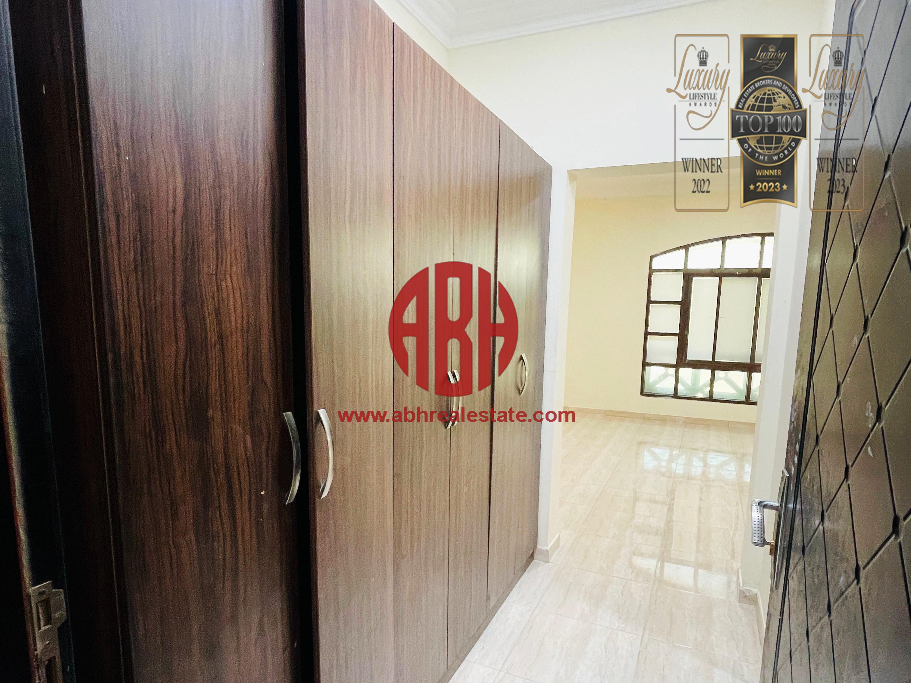SPACIOUS 6 BDR VILLA | FOR FAMILY/ EXEC BACHELORS - Compound Villa in CAP 14
