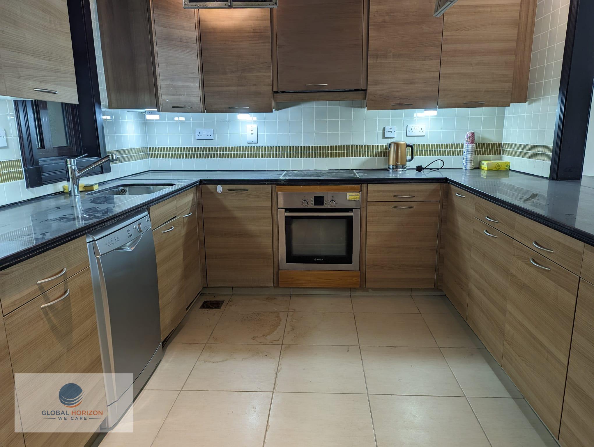 1 Bedroom Semi / Full Furnished Apartment - Townhouse in Porto Arabia