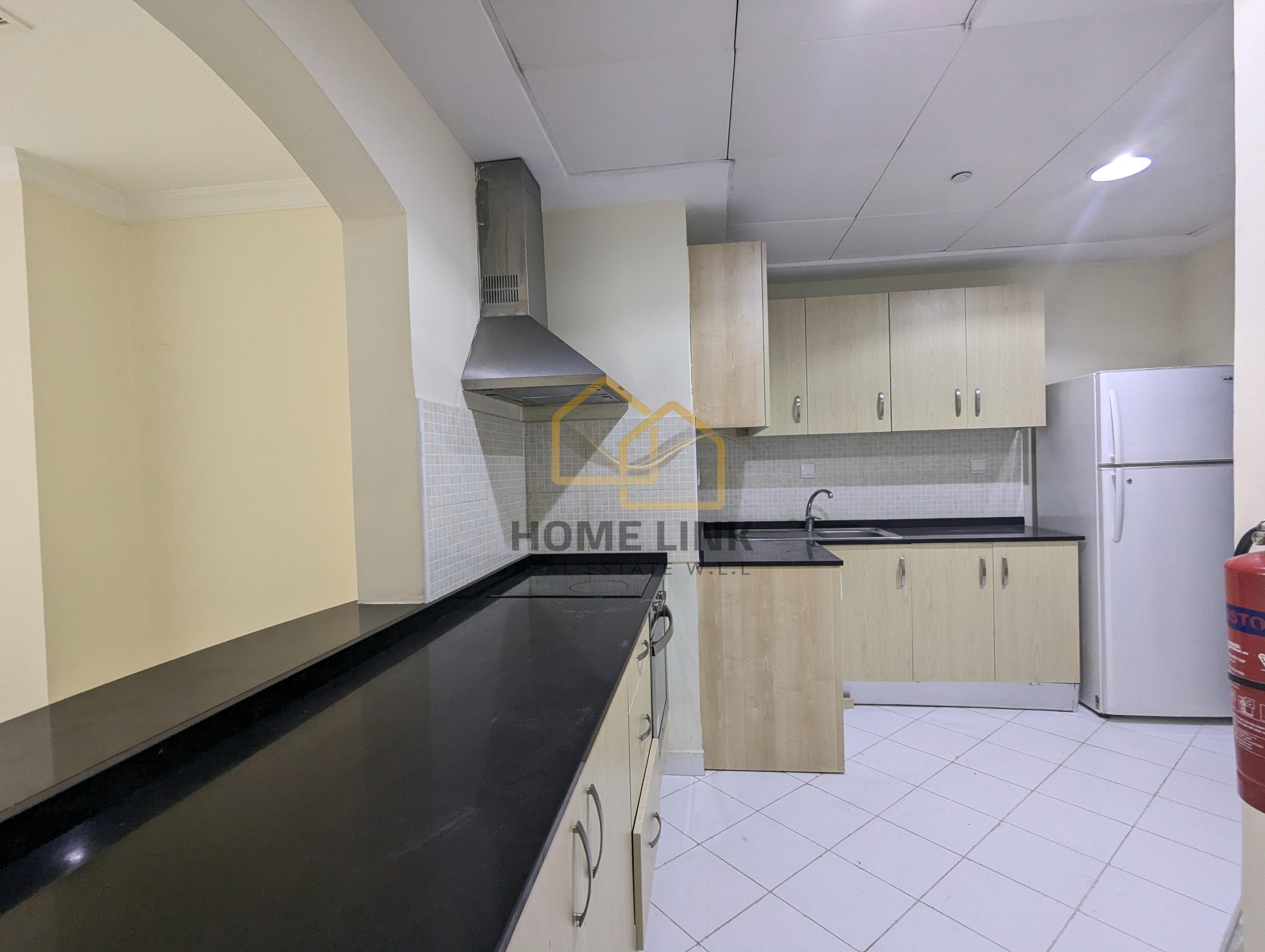 Best Price ✅ Spacious 1BR In The Pearl - Apartment in Porto Arabia