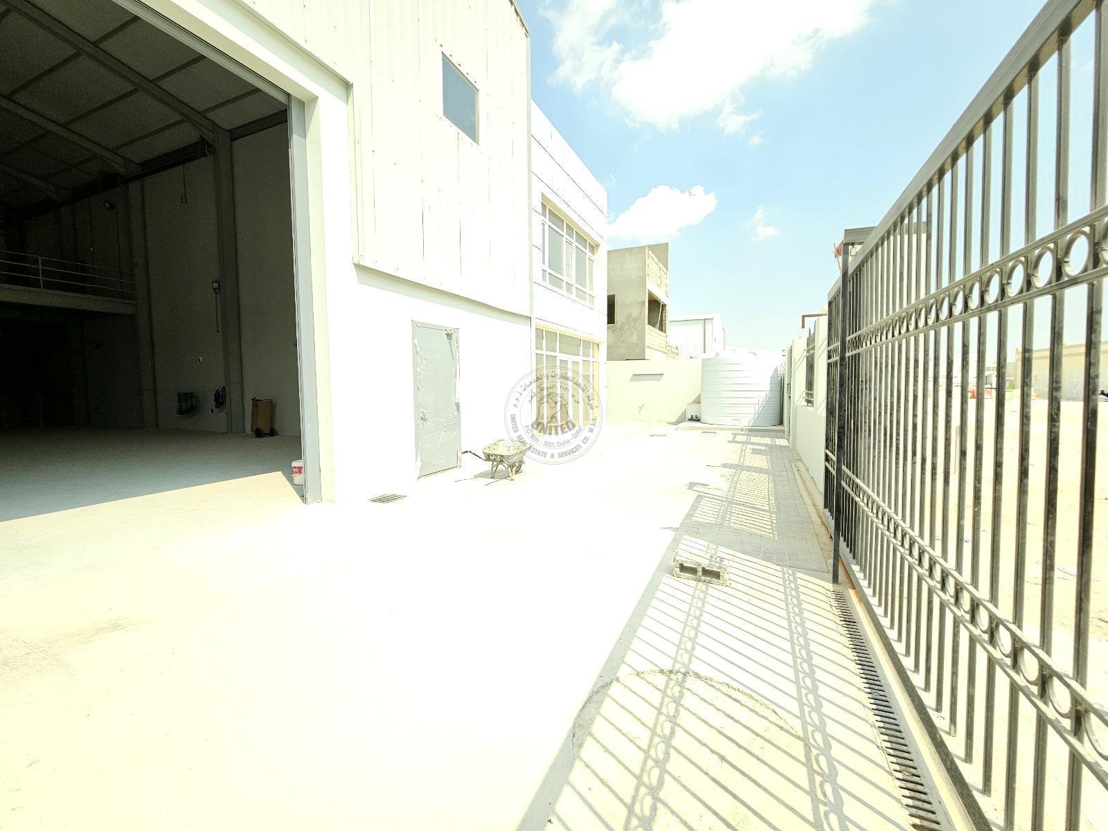 Warehouse ( Store ) in Birkat al awamer area - Warehouse in Birkat Al Awamer