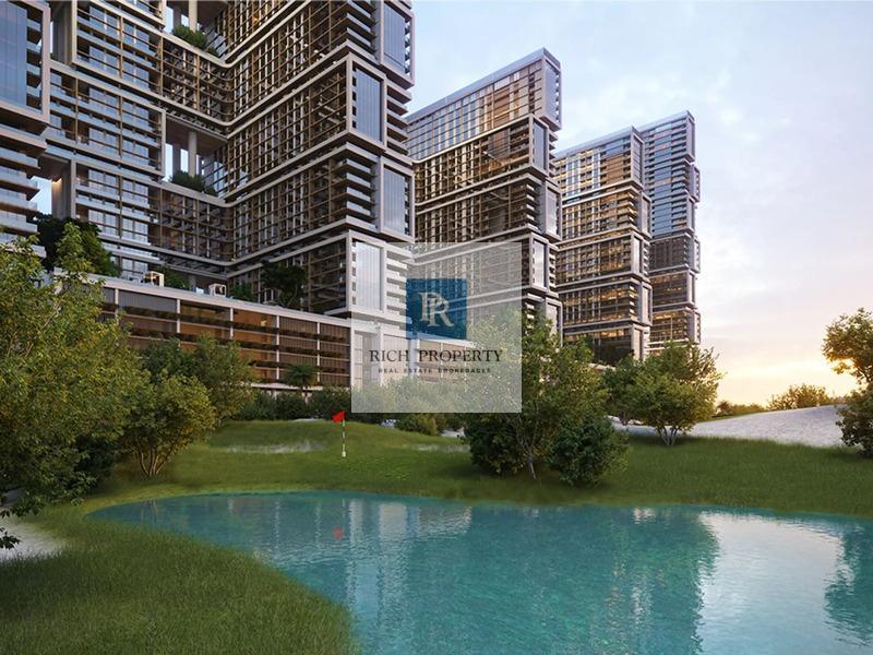 Resale | Luxury Living | Golf View