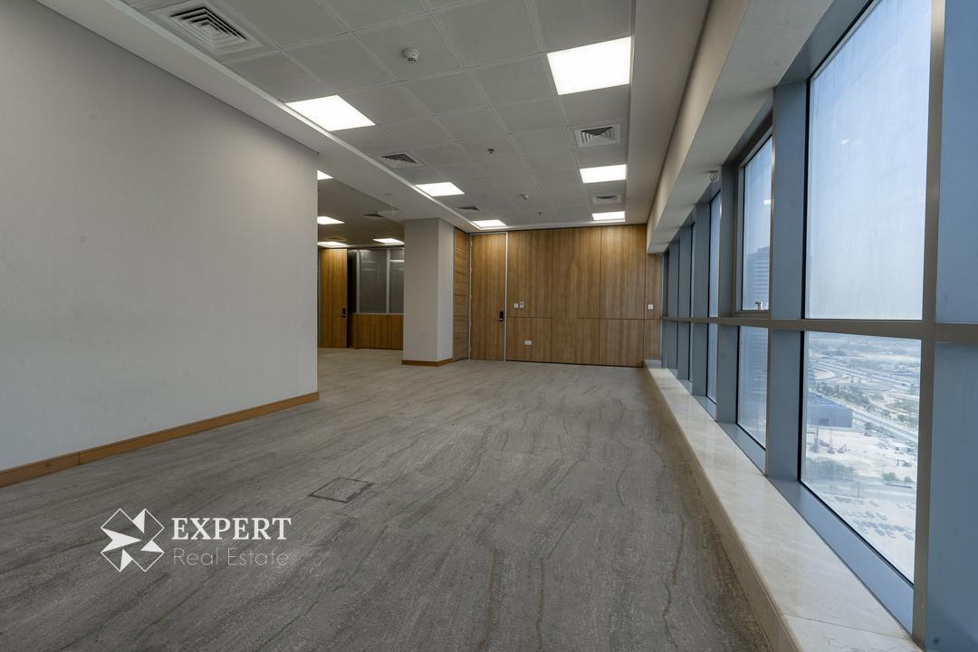 WHOLE FLOOR OFFICE SPACE IN LUSAIL,MARINA - Commercial Floor in Marina District
