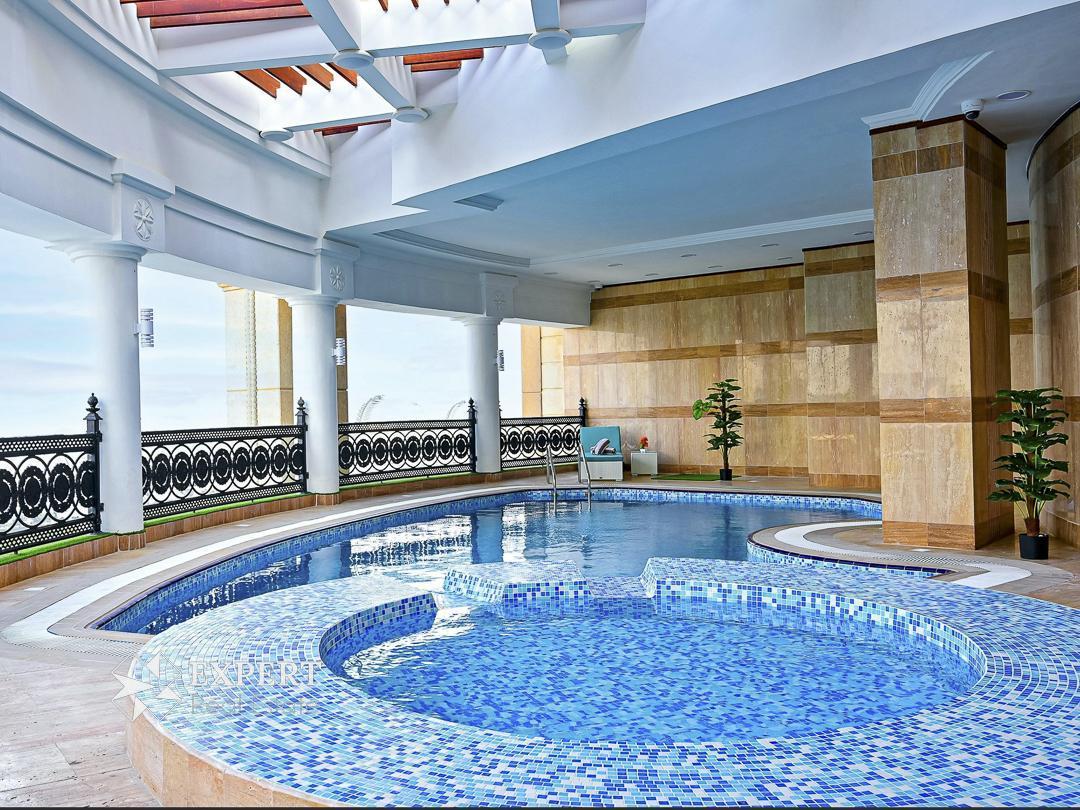 Clean and Glamourous Studio w/ Sea View + Bills On - Apartment in West Bay