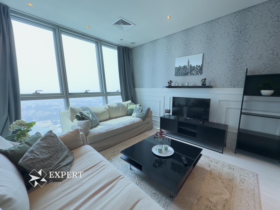 Sleek N Clean Apt w/ Natural Light + City View - Apartment in Zig Zag Towers