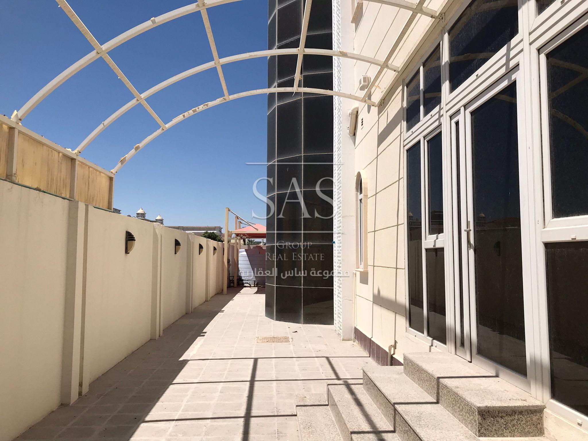 HUGE COMMERCIAL VILLA IN AL DUHAIL - Commercial Villa in Duhail Villas