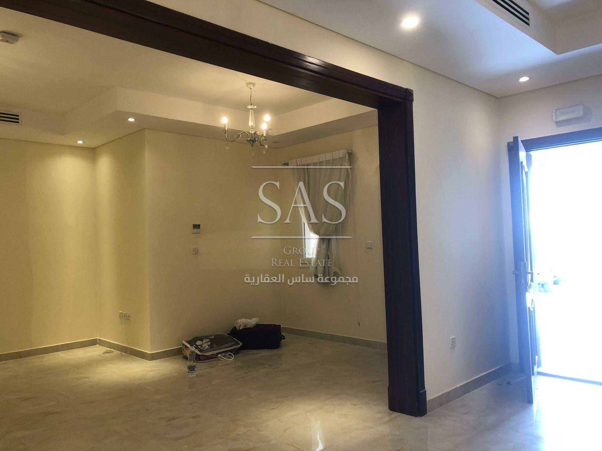 UNFURNISHED 6 BHK COMPOUND VILLA FOR RENT! - Compound Villa in Al Wakra