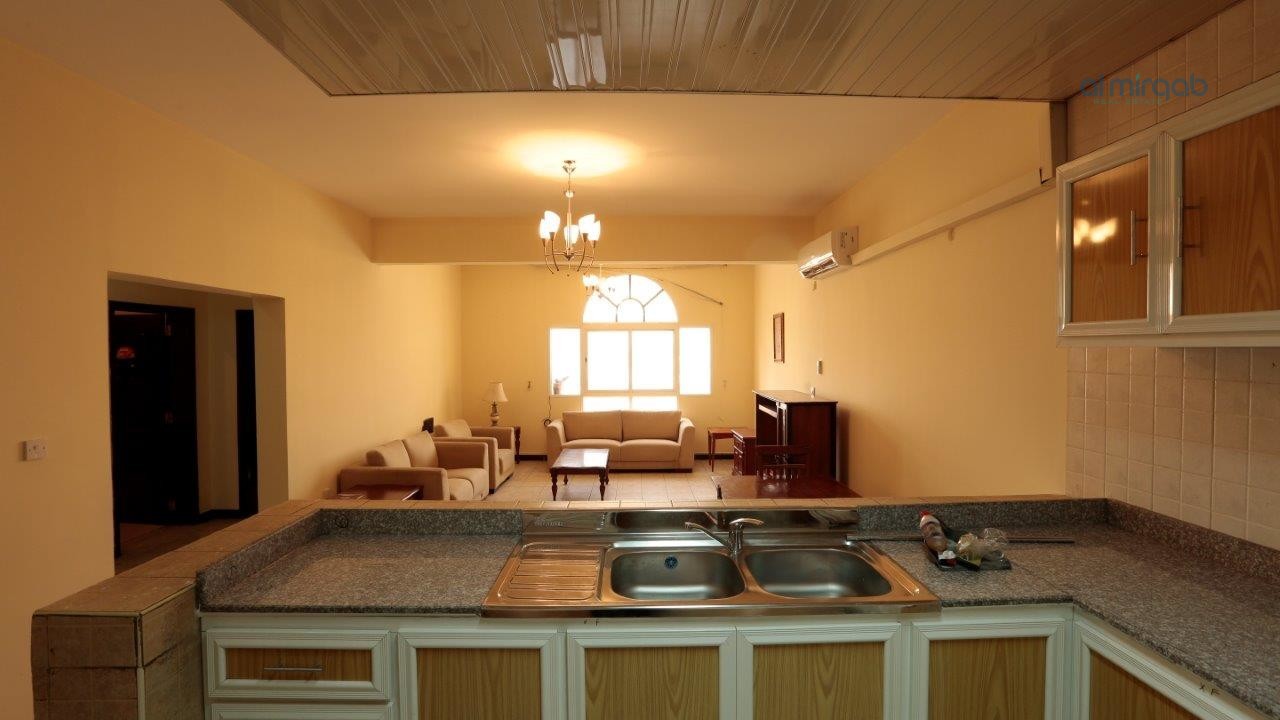 AMZ PRICE 2 BED APARTMENT UNFURNISHED