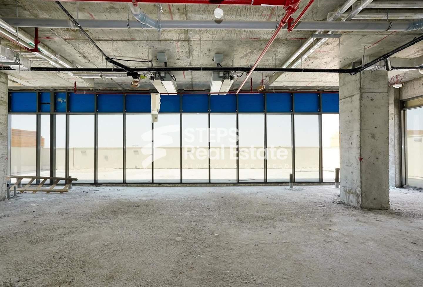 Shell and Core shop with Grace Period - Shop in Izghawa