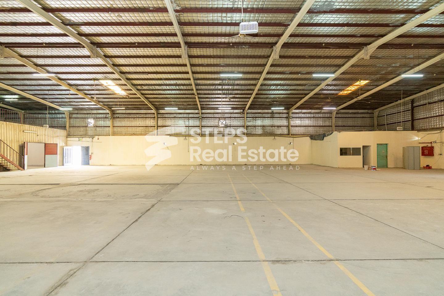 2,000 sqm Food Storage with Labor Rooms for Rent - Warehouse in Industrial Area 4