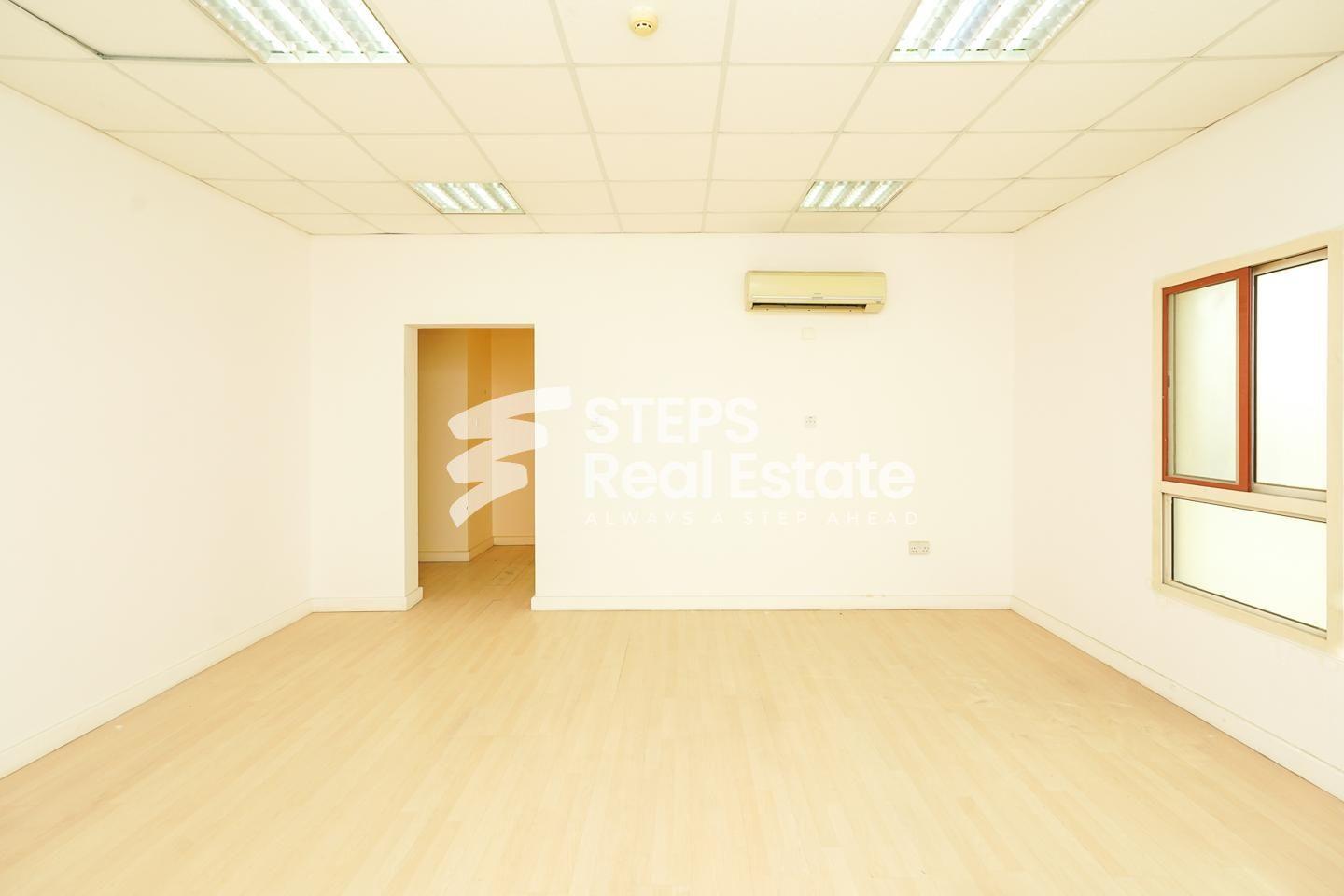 Spacious Commercial Office for Rent in Al Nasr - Office in Al Nasr Street