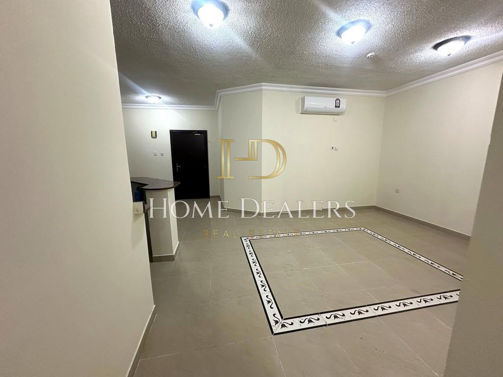 Unfurnished 2BR Apartment For Rent In Muntazah - Apartment in Al Muntazah Street