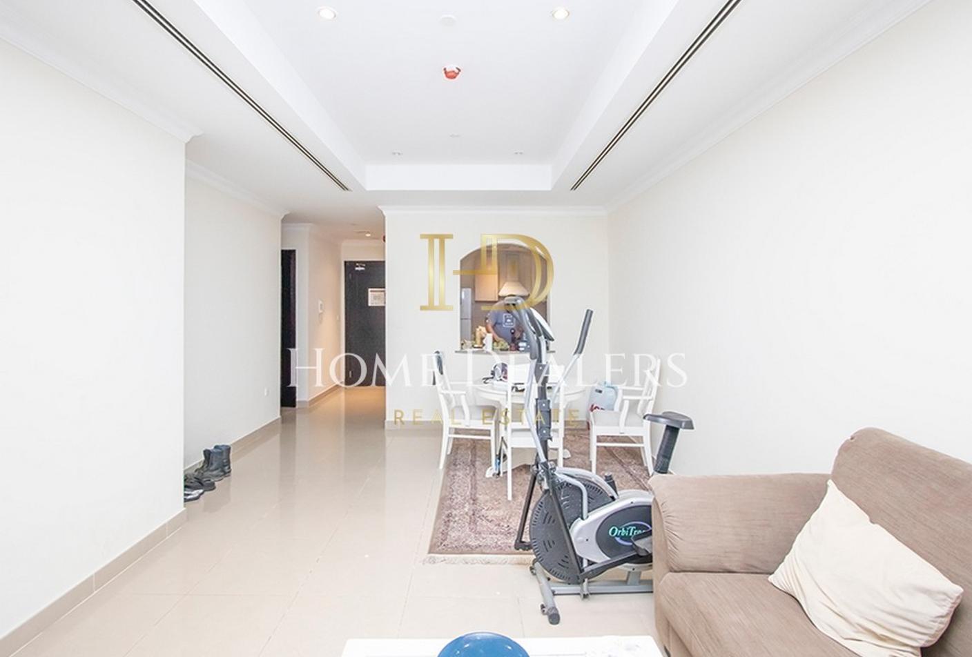 Amazing 1BR + Office | Balcony | Porto Arabia - Apartment in West Porto Drive