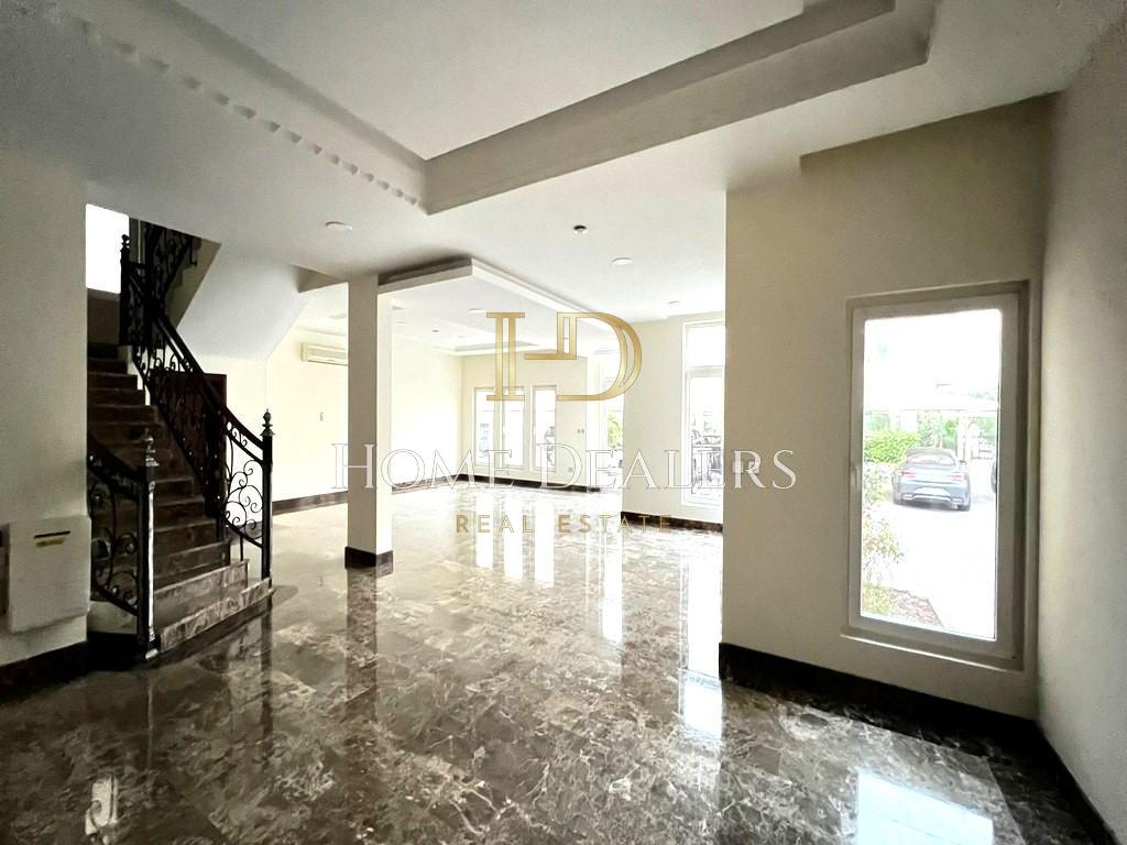 1 Month Free | Semi Furnished 5+maids room Villa - Villa in West Bay Lagoon Street