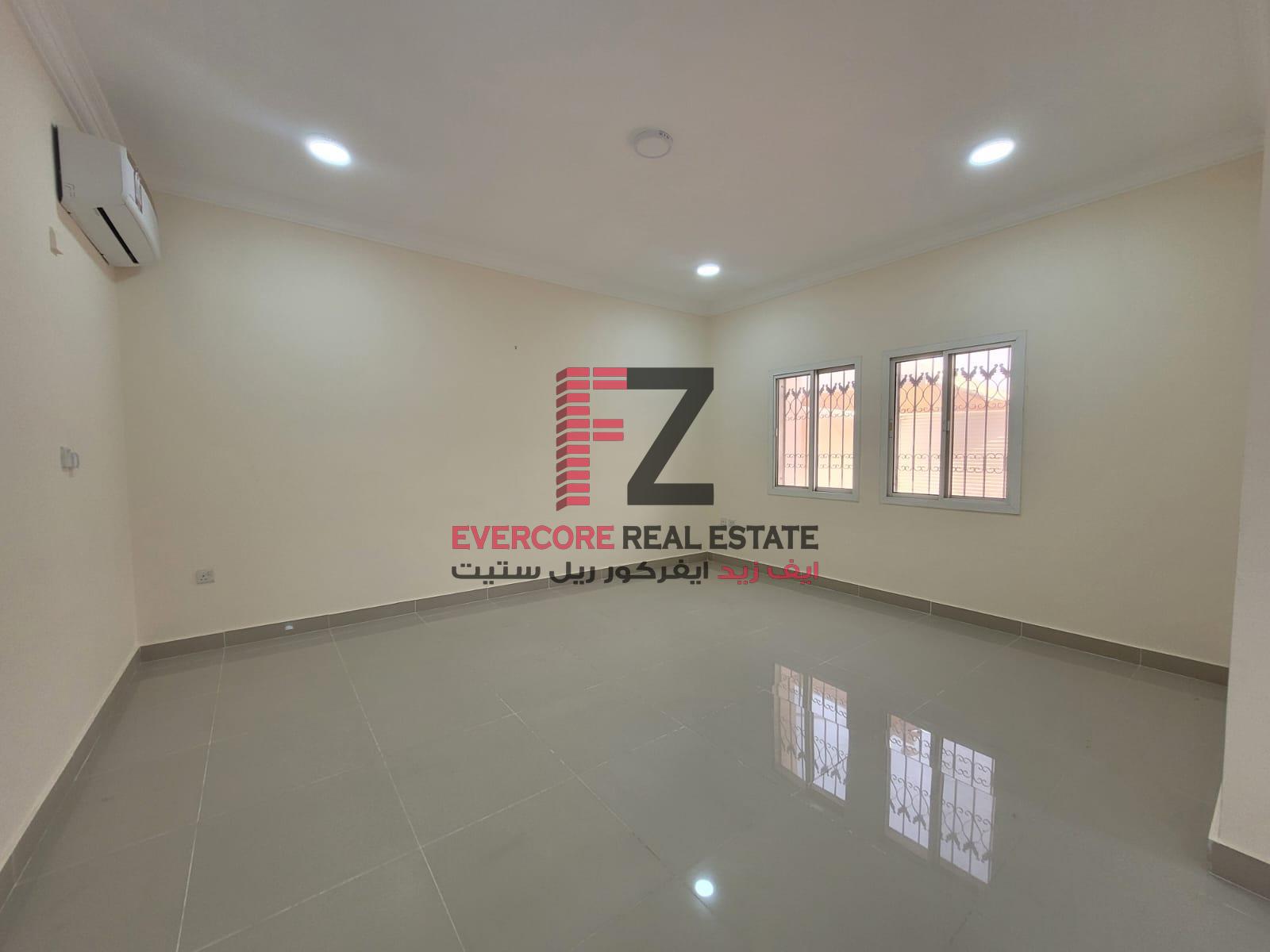 STANDALONE VILLA| 05 BR| POOL| 01 MONTH FREE - Villa in Al Duhail South
