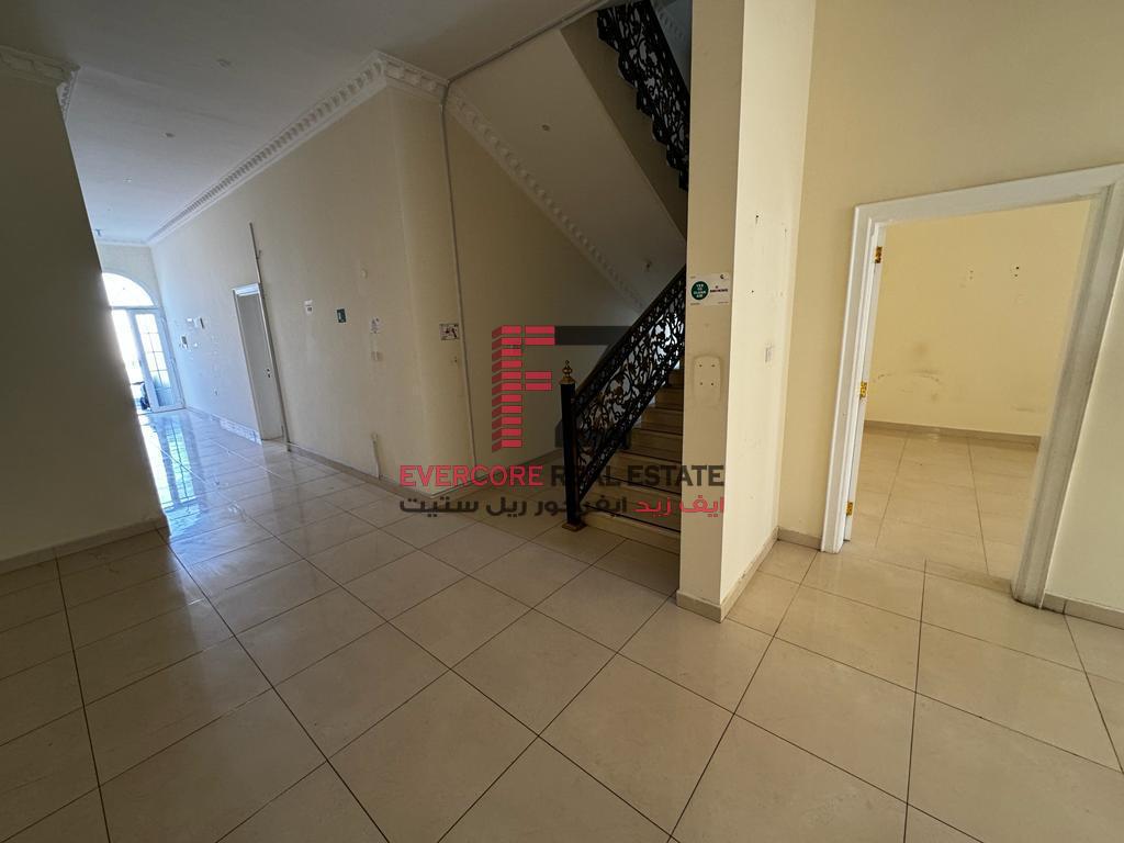Spacious 10 BR villa for Family/Ladies Staff - Villa in Al Rayyan