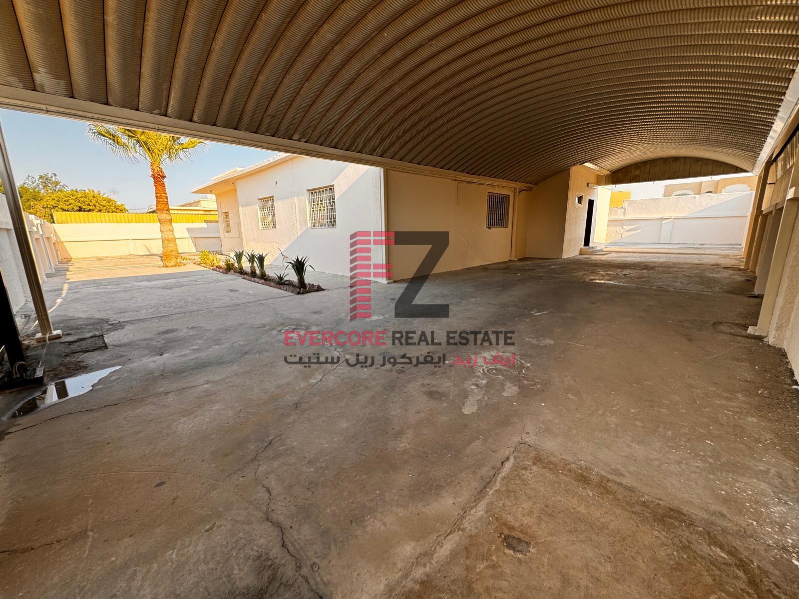 05 Bed | QAR. 9,500 | No AC | Ras abu aboud - Villa in Ras Abu Aboud