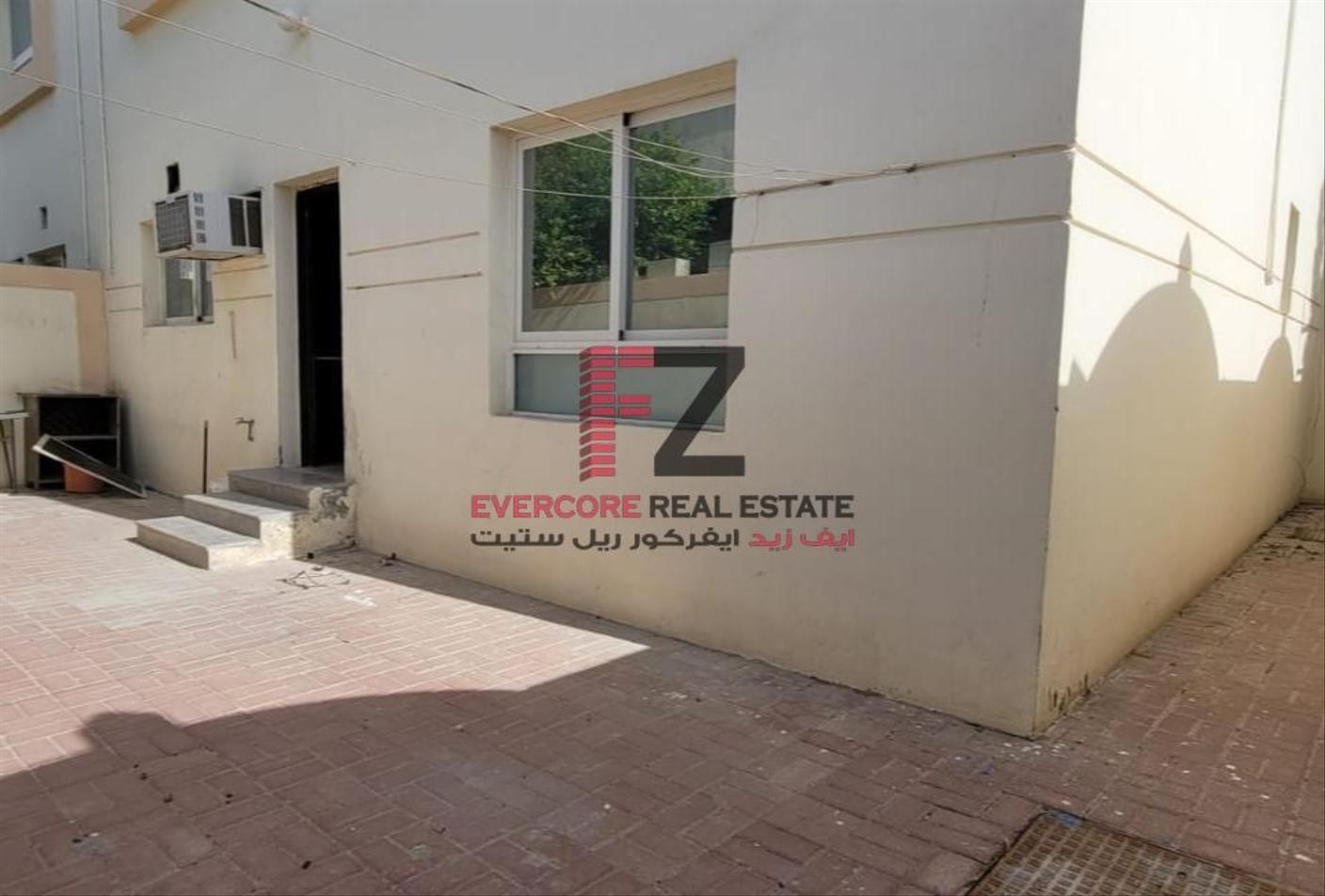 COMPOUND VILLA UNFURNISHED 05 BEDROOMS - AZIZIYA - Compound Villa in Al Aziziyah