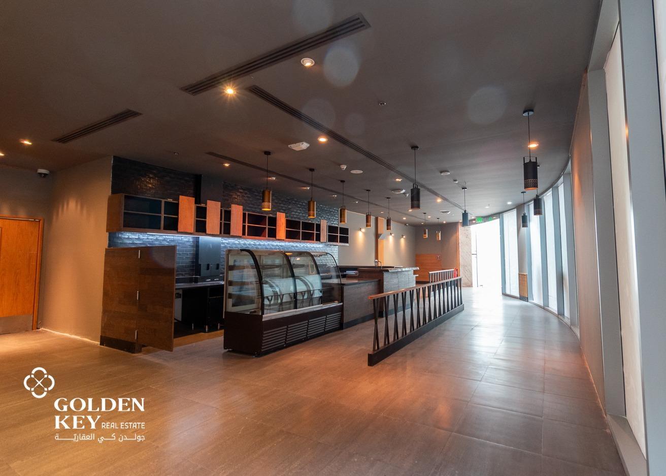 Perfect Spot for Café or Boutique Eatery – Busy Location