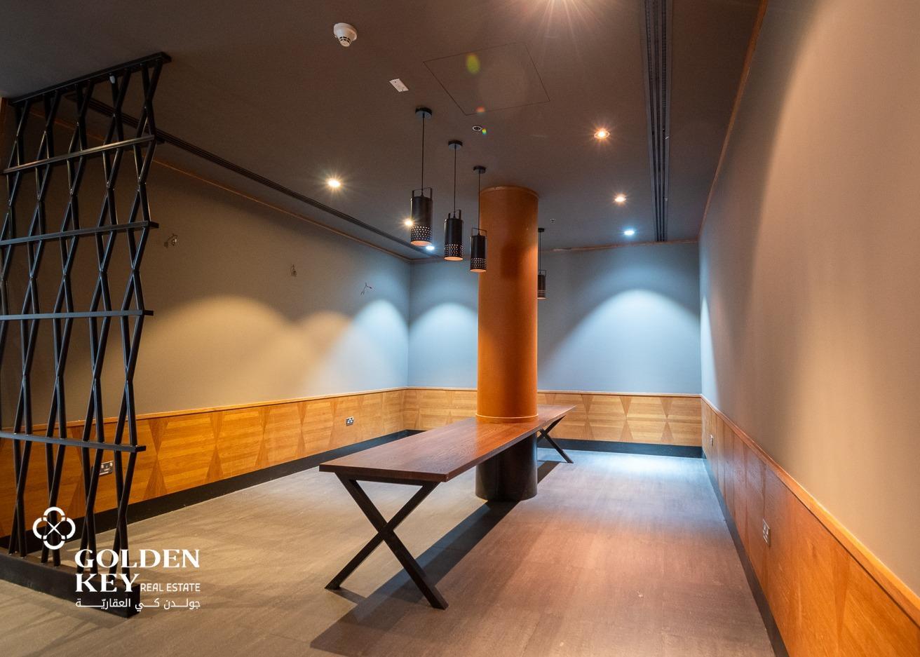 Perfect Spot for Café or Boutique Eatery – Busy Location