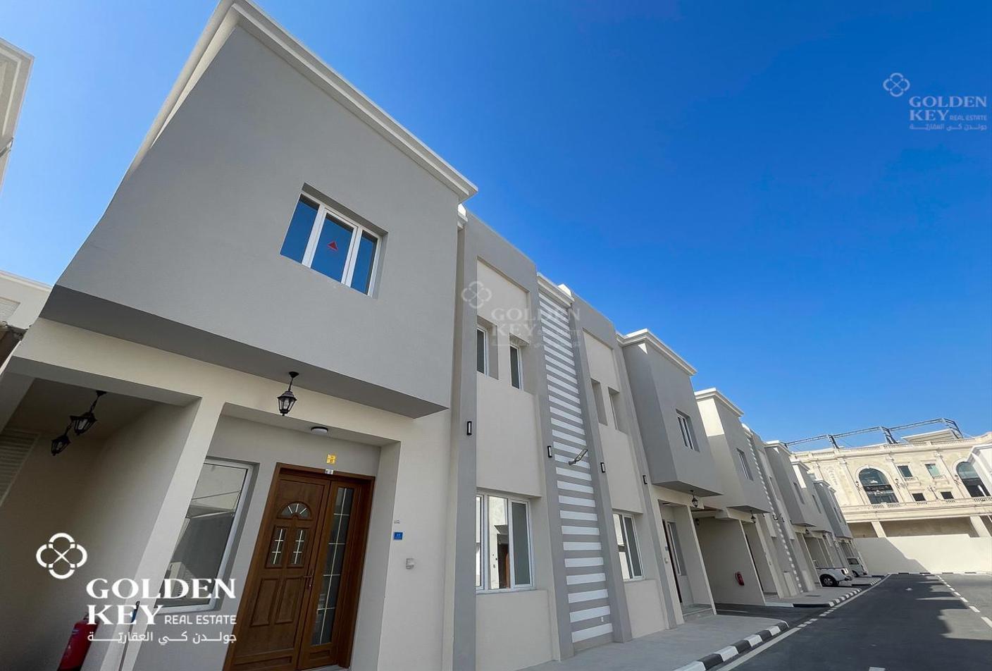 Brand new Villa 7 Master Bedroom Central location - Villa in Al Jazi Gardens