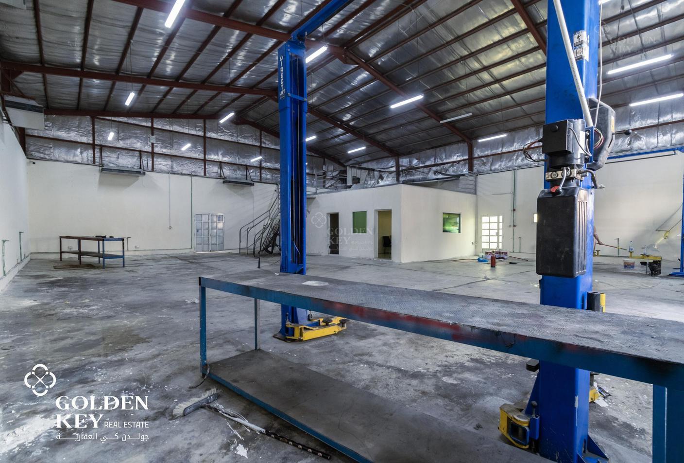 Garage near Fahes with Mezzanine + Office - Warehouse in Industrial Area 1