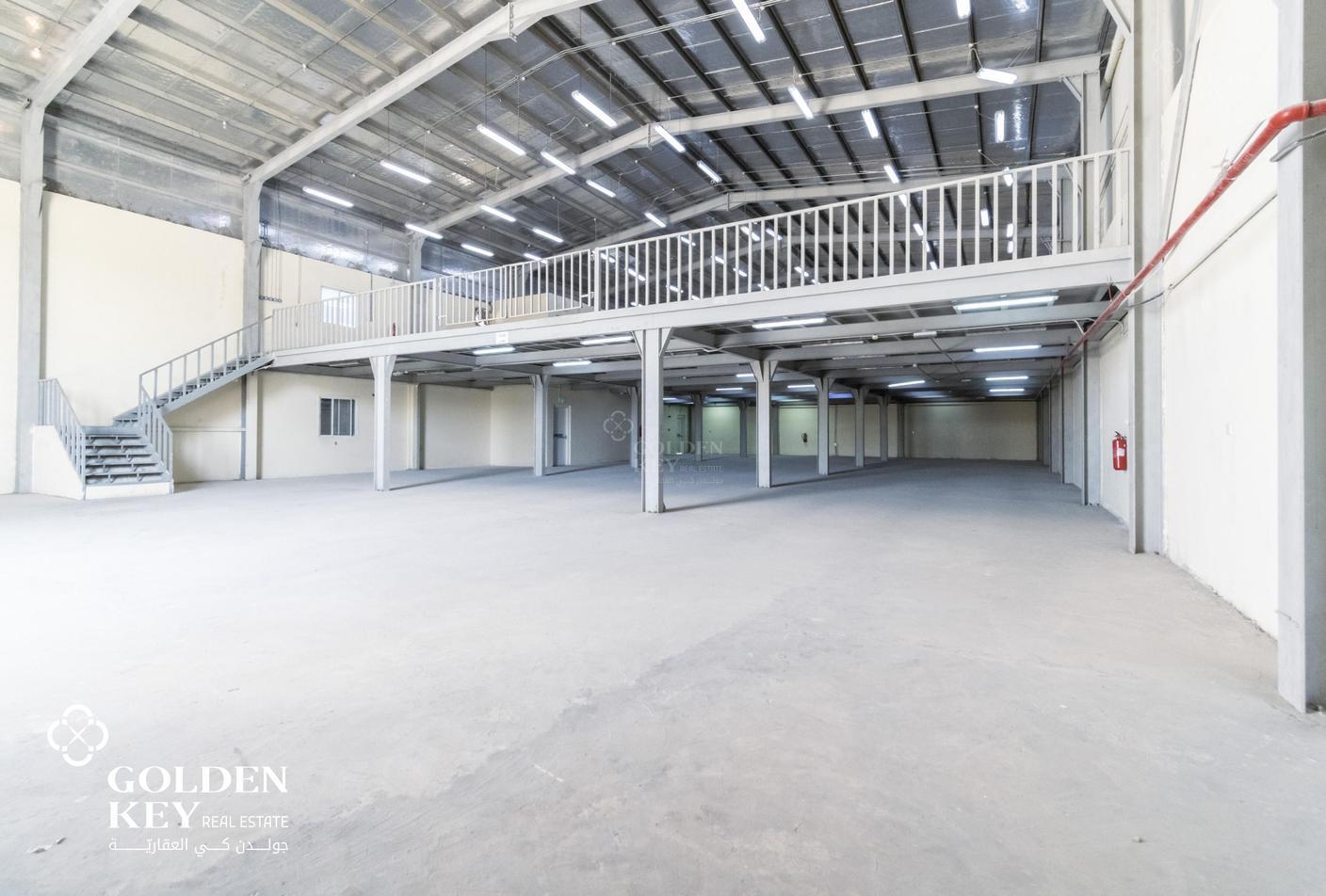 New Warehouse High Ceilings | Kahramaa Included