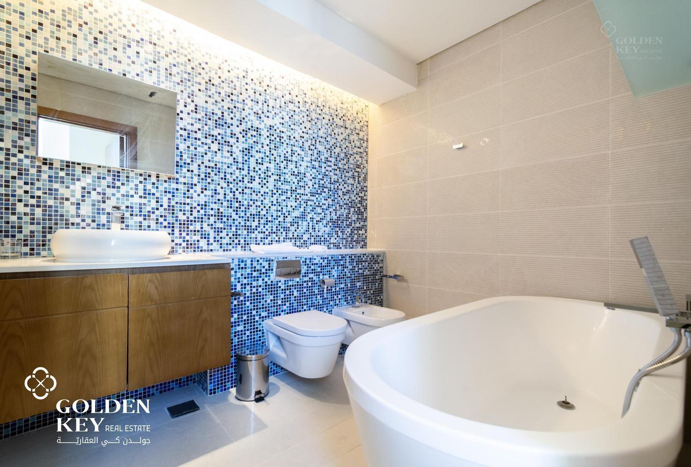 Large Layout| Balcony✅  Furnished | High Floor - Apartment in Regency Pearl 1